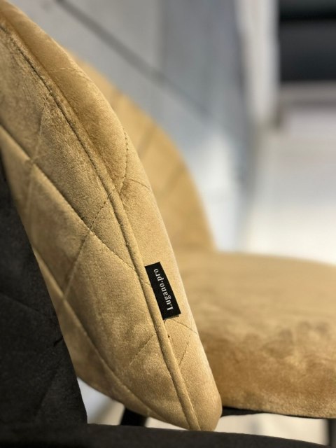 Krzesło tapicerowane GLORIA DIAMOND BEIGE VELVET Krzesło tapicerowane GLORIA DIAMOND BEIGE VELVET