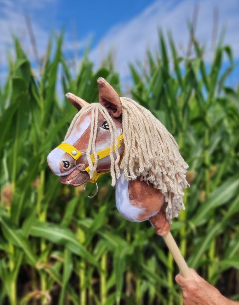 Hobby Horse Mały koń na kiju Premium - srokaty tobiano z beżową grzywą A4 Hobby Horse Mały koń na kiju Premium - srokaty tobiano z beżową grzywą A4