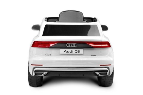 POJAZD AKUMULATOROWY AUDI RS Q8 WHITE POJAZD AKUMULATOROWY AUDI RS Q8 WHITE