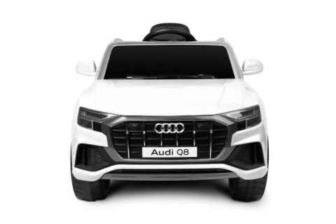 POJAZD AKUMULATOROWY AUDI RS Q8 WHITE POJAZD AKUMULATOROWY AUDI RS Q8 WHITE