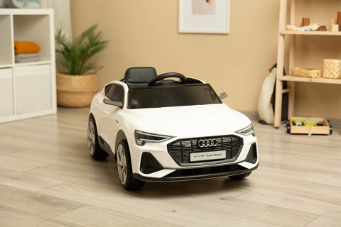 POJAZD NA AKUMULATOR AUDI ETRON SPORTBACK WHITE POJAZD NA AKUMULATOR AUDI ETRON SPORTBACK WHITE
