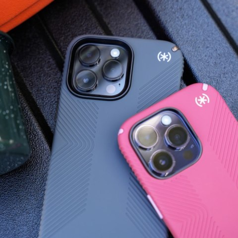 Speck Presidio2 Grip - Antypoślizgowe etui iPhone 14 Pro Max (Digitalpink / Blossompink / White) Speck Presidio2 Grip - Antypoślizgowe etui iPhone 14 Pro Max (Digitalpink / Blossompink / White)