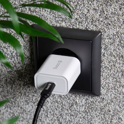 Crong USB-C Travel Charger - Ładowarka sieciowa USB-C Power Delivery 20W (biały) Crong USB-C Travel Charger - Ładowarka sieciowa USB-C Power Delivery 20W (biały)
