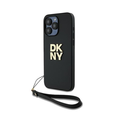 DKNY Wrist Strap Stock Logo - Etui iPhone 15 Pro Max (czarny) DKNY Wrist Strap Stock Logo - Etui iPhone 15 Pro Max (czarny)