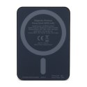Guess 4G Strassed Metal Logo MagSafe - Power Bank indukcyjny 5000 mAh 15W MagSafe (czarny)