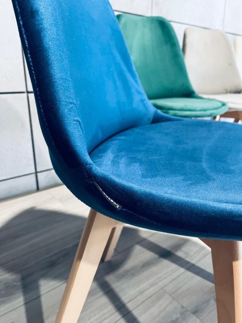 Krzesło skandynawskie MONZA GRANDE BLUE VELVET II GATUNEK Krzesło skandynawskie MONZA GRANDE BLUE VELVET II GATUNEK