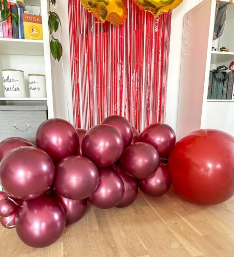 Balony lateksowe Decorator Metaliczne Bordowe 35cm, 50 szt. Balony lateksowe Decorator Metaliczne Bordowe 35cm, 50 szt.