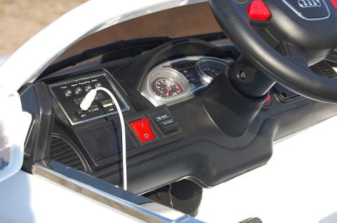 ORYGINALNE AUDI Q7 DWA SILNIKI, AMORTYZATORY PILOT, LICENCJA, 3 PRĘDKOŚCI ORYGINALNE AUDI Q7 DWA SILNIKI, AMORTYZATORY PILOT, LICENCJA, 3 PRĘDKOŚCI