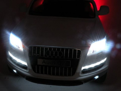 ORYGINALNE AUDI Q7 DWA SILNIKI, AMORTYZATORY PILOT, LICENCJA, 3 PRĘDKOŚCI ORYGINALNE AUDI Q7 DWA SILNIKI, AMORTYZATORY PILOT, LICENCJA, 3 PRĘDKOŚCI