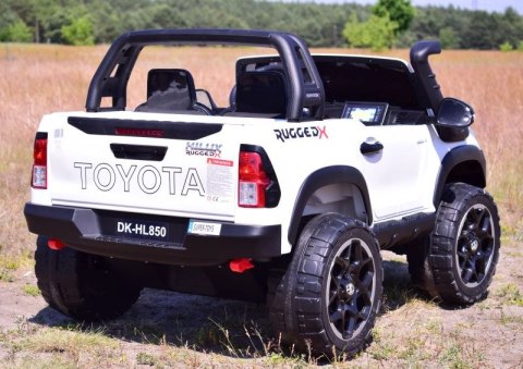 ORYGINALNA TOYOTA HILUX, 2X12V10AH W WALIZCE, PANEL SPORT, RADIO FM 4X4/DKHL850 ORYGINALNA TOYOTA HILUX, 2X12V10AH W WALIZCE, PANEL SPORT, RADIO FM 4X4/DKHL850