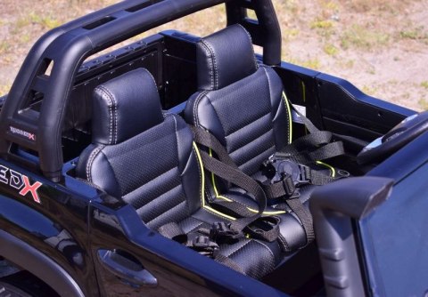 ORYGINALNA TOYOTA HILUX, 2X12V10AH W WALIZCE,MP4, LAKIER, FULL OPCJA 4X4 /DKHL850 ORYGINALNA TOYOTA HILUX, 2X12V10AH W WALIZCE,MP4, LAKIER, FULL OPCJA 4X4 /DKHL850