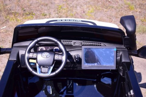 ORYGINALNA TOYOTA HILUX, 2X12V10AH W WALIZCE,MP4, LAKIER, FULL OPCJA 4X4 /DKHL850 ORYGINALNA TOYOTA HILUX, 2X12V10AH W WALIZCE,MP4, LAKIER, FULL OPCJA 4X4 /DKHL850
