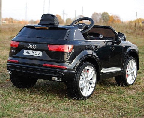 ORYGINALNE AUDI Q7 DWA SILNIKI, AMORTYZATORY, PILOT, MIĘKKIE KOŁA, PRAWDZIWE RADIO ORYGINALNE AUDI Q7 DWA SILNIKI, AMORTYZATORY, PILOT, MIĘKKIE KOŁA, PRAWDZIWE RADIO