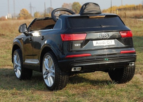ORYGINALNE AUDI Q7 DWA SILNIKI, AMORTYZATORY, PILOT, MIĘKKIE KOŁA, PRAWDZIWE RADIO ORYGINALNE AUDI Q7 DWA SILNIKI, AMORTYZATORY, PILOT, MIĘKKIE KOŁA, PRAWDZIWE RADIO