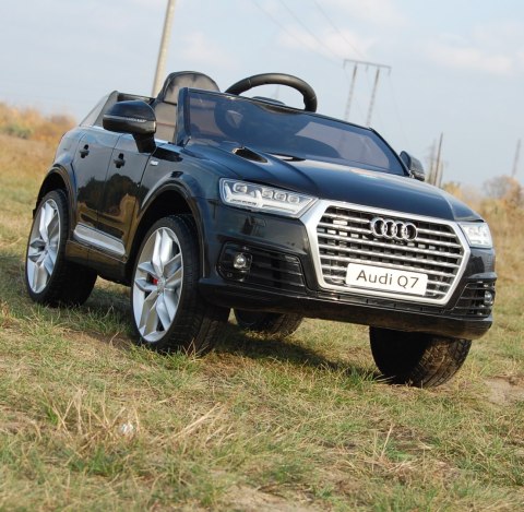 ORYGINALNE AUDI Q7 DWA SILNIKI, AMORTYZATORY, PILOT, MIĘKKIE KOŁA, PRAWDZIWE RADIO ORYGINALNE AUDI Q7 DWA SILNIKI, AMORTYZATORY, PILOT, MIĘKKIE KOŁA, PRAWDZIWE RADIO