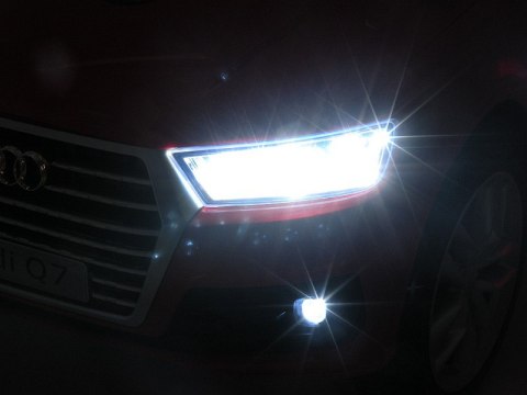 ORYGINALNE AUDI Q7 DWA SILNIKI, AMORTYZATORY, PILOT, MIĘKKIE KOŁA, PRAWDZIWE RADIO ORYGINALNE AUDI Q7 DWA SILNIKI, AMORTYZATORY, PILOT, MIĘKKIE KOŁA, PRAWDZIWE RADIO