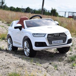 ORYGINALNE AUDI Q7 DWA SILNIKI, AMORTYZATORY, PILOT, MIĘKKIE KOŁA, PRAWDZIWE RADIO