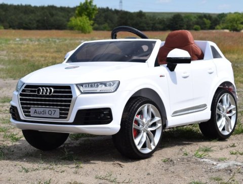 ORYGINALNE AUDI Q7 DWA SILNIKI, AMORTYZATORY, PILOT, MIĘKKIE KOŁA, PRAWDZIWE RADIO ORYGINALNE AUDI Q7 DWA SILNIKI, AMORTYZATORY, PILOT, MIĘKKIE KOŁA, PRAWDZIWE RADIO