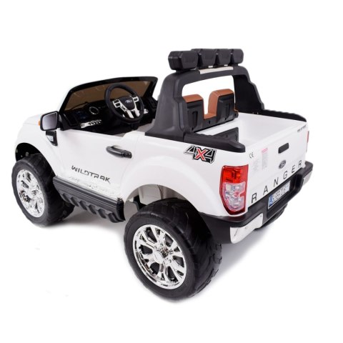FORD F650 4X4 , 24 V LICENCJA, MP4, MIĘKKIE KOŁA EVA, MIĘKKIE SIEDZENIE FULL OPCJA 12V/F650 FORD F650 4X4 , 24 V LICENCJA, MP4, MIĘKKIE KOŁA EVA, MIĘKKIE SIEDZENIE FULL OPCJA 12V/F650
