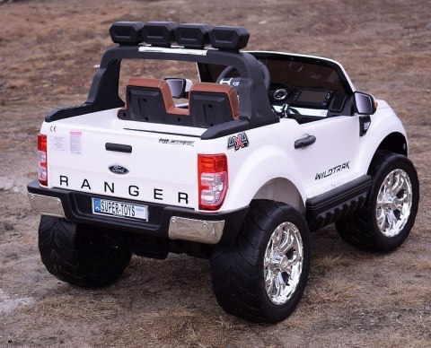 FORD F650 4X4 , 24 V LICENCJA, MP4, MIĘKKIE KOŁA EVA, MIĘKKIE SIEDZENIE FULL OPCJA 12V/F650 FORD F650 4X4 , 24 V LICENCJA, MP4, MIĘKKIE KOŁA EVA, MIĘKKIE SIEDZENIE FULL OPCJA 12V/F650