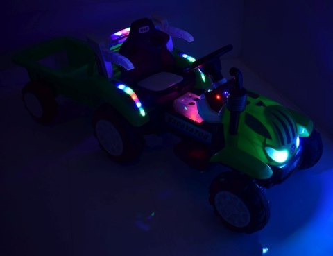 TRAKTOR NA AKUMULATOR Z PRZYCZEPĄ, MIĘKKIE SIEDZENIE,/698 TRAKTOR NA AKUMULATOR Z PRZYCZEPĄ, MIĘKKIE SIEDZENIE,/698