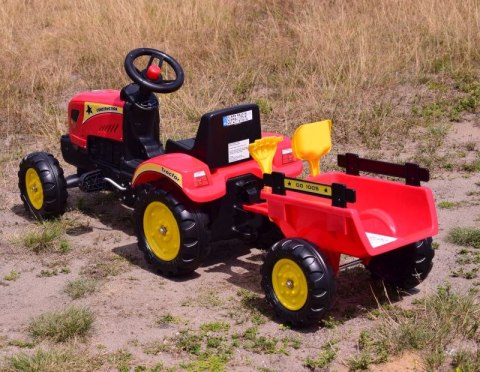 TRAKTOR NA PEDAŁY Z PRZYCZEPĄ I AKCESORIAMI/TR3001 TRAKTOR NA PEDAŁY Z PRZYCZEPĄ I AKCESORIAMI/TR3001