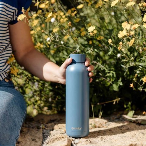 Quokka Solid - Butelka termiczna ze stali nierdzewnej 630 ml (Stone Blue) Quokka Solid - Butelka termiczna ze stali nierdzewnej 630 ml (Stone Blue)