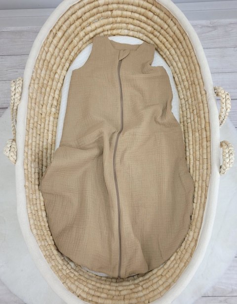 Muślinowy śpiworek dla dzieci zaokrąglony BABY 6-12 mcy TOG 1.0 - camel Muślinowy śpiworek dla dzieci zaokrąglony BABY 6-12 mcy TOG 1.0 - camel