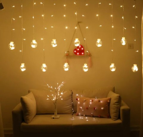 Lampki LED kurtyna kule wiszące 3m 108LED ciepły biały Lampki LED kurtyna kule wiszące 3m 108LED ciepły biały