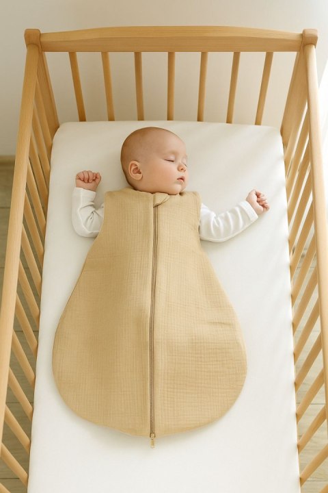 Muślinowy śpiworek dla dzieci zaokrąglony NEWBORN 0-6 mcy TOG 1.0 - camel Muślinowy śpiworek dla dzieci zaokrąglony NEWBORN 0-6 mcy TOG 1.0 - camel