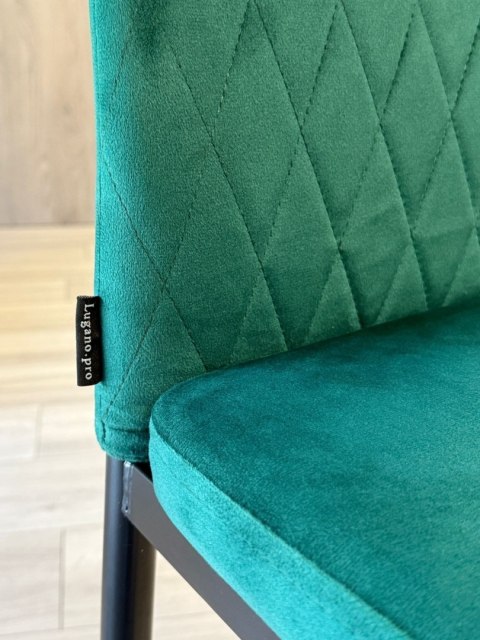 Krzesło tapicerowane zestaw 4x VALVA CARO VELVET GREEN Krzesło tapicerowane zestaw 4x VALVA CARO VELVET GREEN