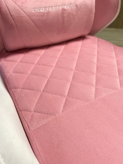 Fotel obrotowy gamingowy XL POKER PRO PINK + WHITE ALCANTARA Fotel obrotowy gamingowy XL POKER PRO PINK + WHITE ALCANTARA