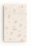 Prześcieradło bawełniane z gumką do łóżeczka 120x60 cm - beżowy miś z tęczą