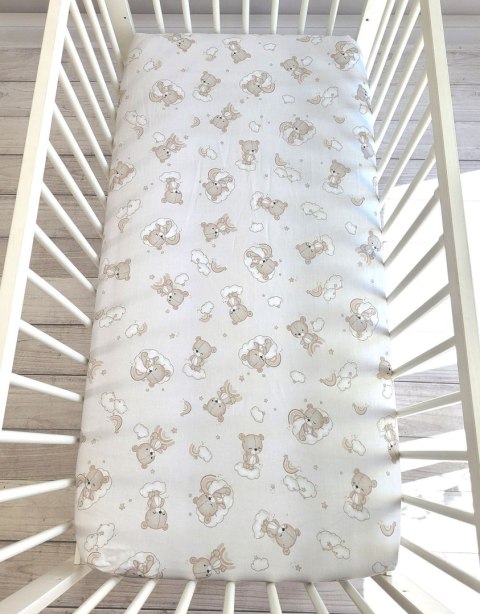 Prześcieradło bawełniane z gumką do łóżeczka 120x60 cm - beżowy miś z tęczą