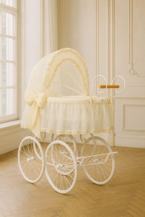 Kosz Mojżesza Retro Elisa - Biały + kremowa pościel z koronką Kosz Mojżesza Retro Elisa - Biały + kremowa pościel z koronką