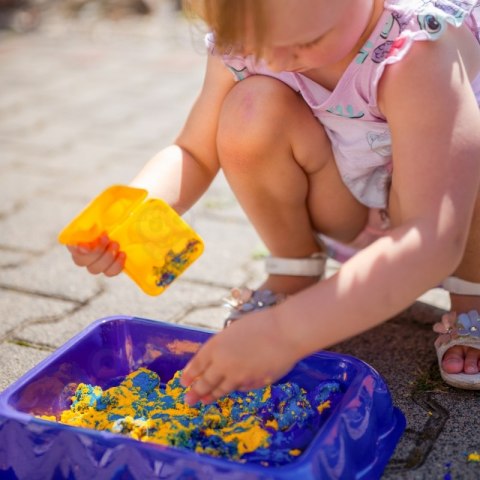 WOOPIE Piasek Kinetyczny 0,6 kg Zestaw Jednorożec Stolik z Foremkami WOOPIE Piasek Kinetyczny 0,6 kg Zestaw Jednorożec Stolik z Foremkami