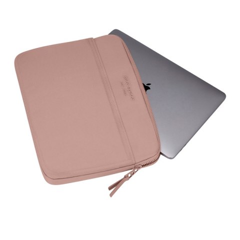 Kate Spade New York Puffer Sleeve - Pokrowiec MacBook Pro 16" / Laptop 16" (Madison Rouge Nylon) Kate Spade New York Puffer Sleeve - Pokrowiec MacBook Pro 16" / Laptop 16" (Madison Rouge Nylon)