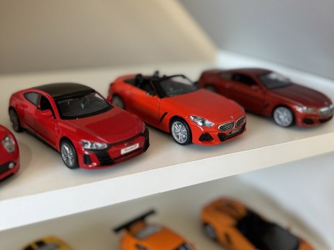 Model kolekcjonerski AUDI RS e-tron GT 1:36 metalowe auto dźwięki ZA5047 Model kolekcjonerski AUDI RS e-tron GT 1:36 metalowe auto dźwięki ZA5047