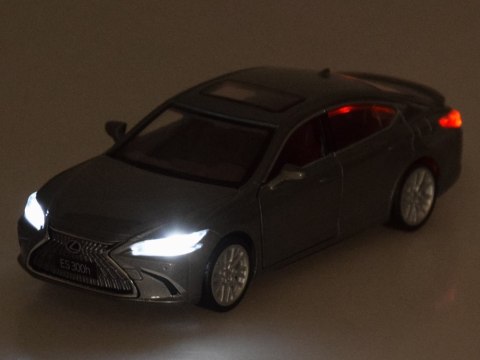 Model kolekcjonerski Lexus ES300h 1:35 metalowe auto światło dźwięk ZA5051 Model kolekcjonerski Lexus ES300h 1:35 metalowe auto światło dźwięk ZA5051