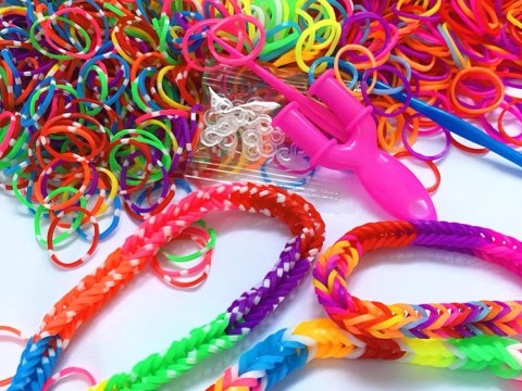 Zestaw Magiczne Gumki Koraliki do robienia bransoletek 4500szt ZA5299 Zestaw Magiczne Gumki Koraliki do robienia bransoletek 4500szt ZA5299