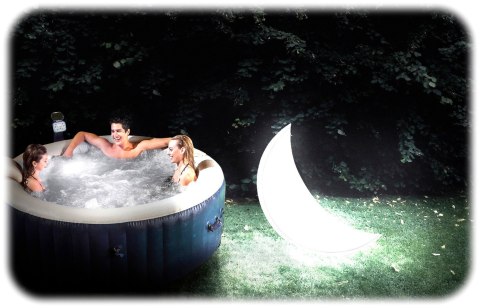Pływająca dmuchana lampka basenowa Księżyc LED 135 x 89 x 43 cm INTEX 68693 Pływająca dmuchana lampka basenowa Księżyc LED 135 x 89 x 43 cm INTEX 68693