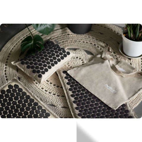 Mata do akupresury z kolcami Neo-Sport NS-902 szaro-czarna Mata do akupresury z kolcami Neo-Sport NS-902 szaro-czarna