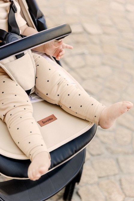 WÓZEK SPACEROWY AGIL SMOKY