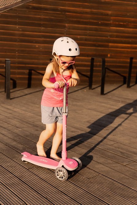 HULAJNOGA 3-KOŁOWA CARBON BLACK