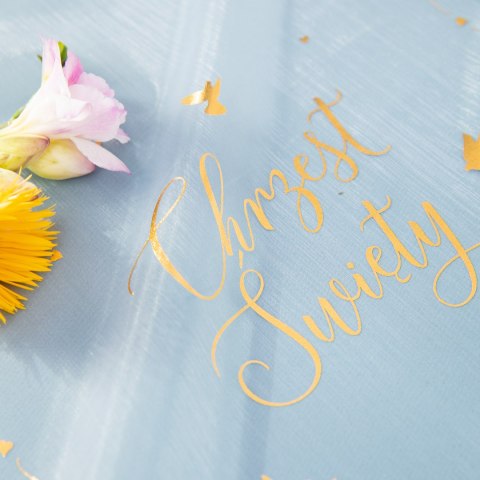 Bieżnik z Organzy Złoty na Chrzest Święty 30x500 cm Bieżnik z Organzy Złoty na Chrzest Święty 30x500 cm