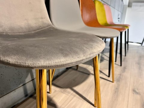 Krzesło tapicerowane GIULIA VELVET GREY GOLD II GATUNEK Krzesło tapicerowane GIULIA VELVET GREY GOLD II GATUNEK