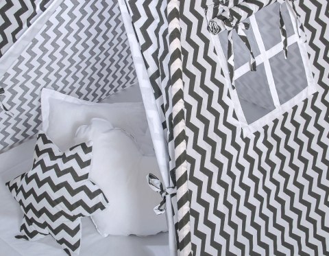 Namiot TIPI dla dzieci +mata + zawieszki pióra - Chevron czarny Namiot TIPI dla dzieci +mata + zawieszki pióra - Chevron czarny