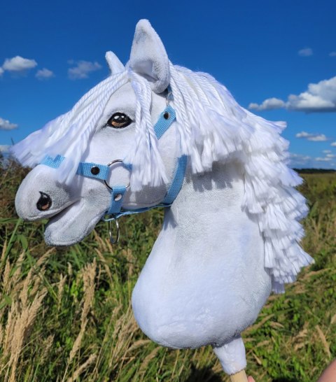 Hobby Horse Duży koń na kiju Premium - biały A3 Hobby Horse Duży koń na kiju Premium - biały A3