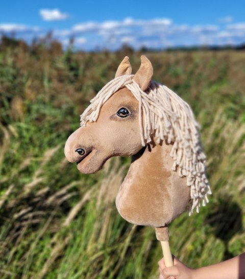 Hobby Horse Duży koń na kiju Premium - izabelowaty A3 Hobby Horse Duży koń na kiju Premium - izabelowaty A3
