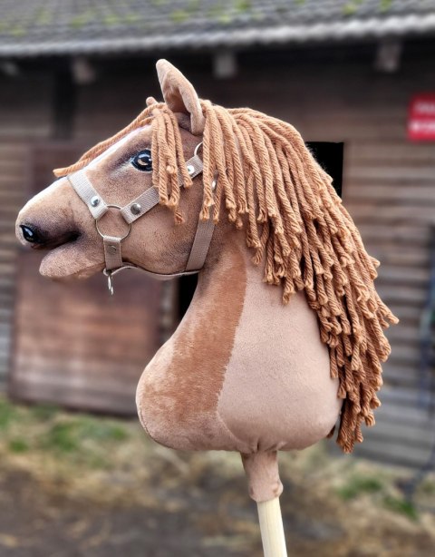 Hobby Horse Duży koń na kiju Premium - jasny kasztan A3 Hobby Horse Duży koń na kiju Premium - jasny kasztan A3